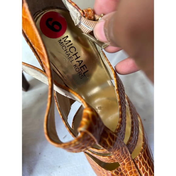 Michael Kors Cognac Croc Embossed Leather T-Strap Platform Heels Sandals 6 - Picture 2 of 5